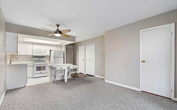 121 Wellington Ct