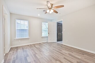Building Photo - 10633 Flaxman St