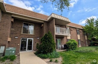 Building Photo - 432 N Wilke Rd