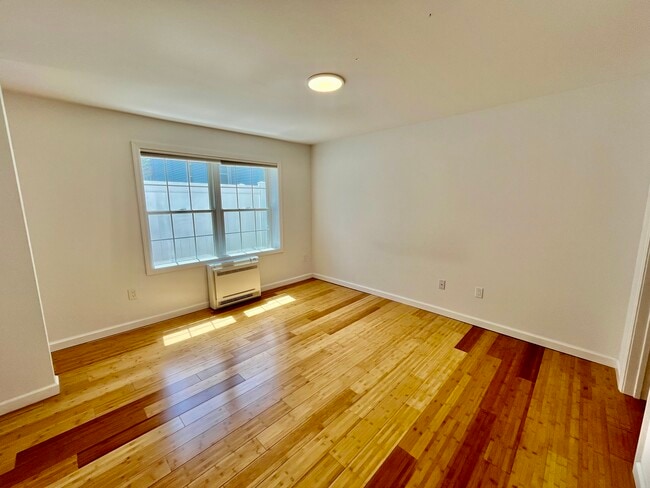Photo - 28 Park Ave Townhome