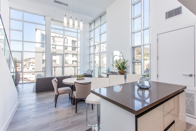 Building Photo - The Lofts on La Brea