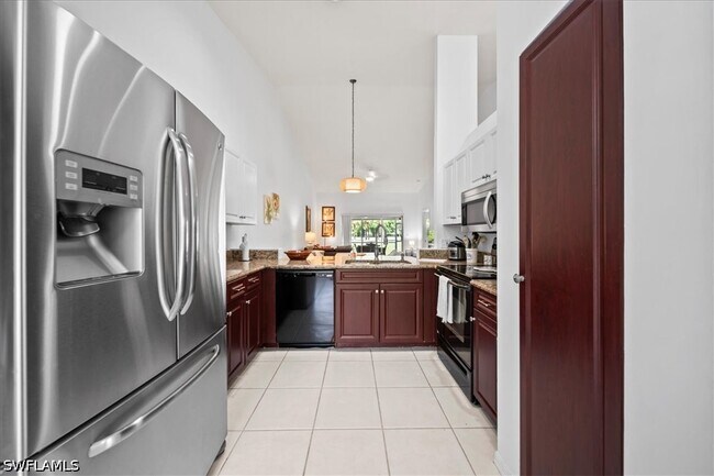 Foto del edificio - 627 St Andrews Blvd