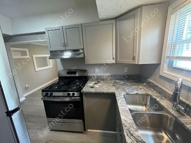 Foto del edificio - 13850 Stephens Rd