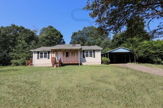 Building Photo - 208 1/2 Camp St