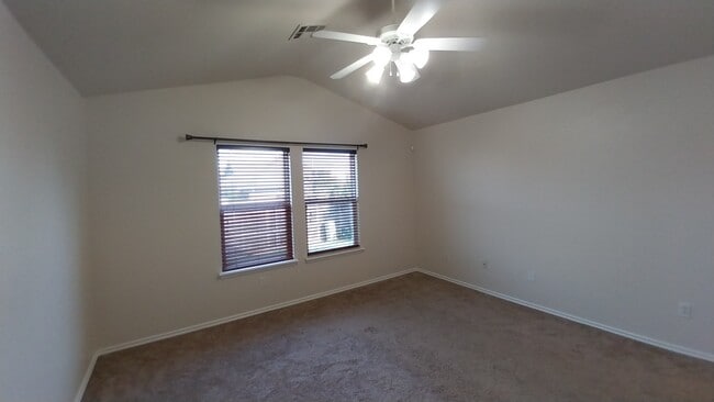 Building Photo - 18116 Viento Dr