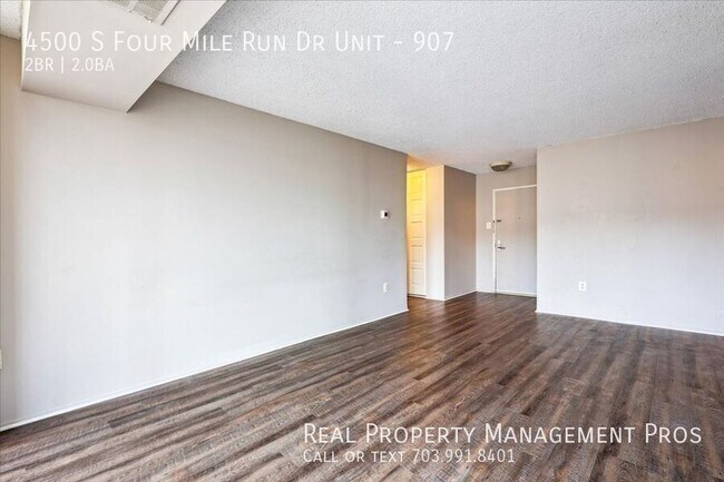 Foto del edificio - 4500 S Four Mile Run Dr