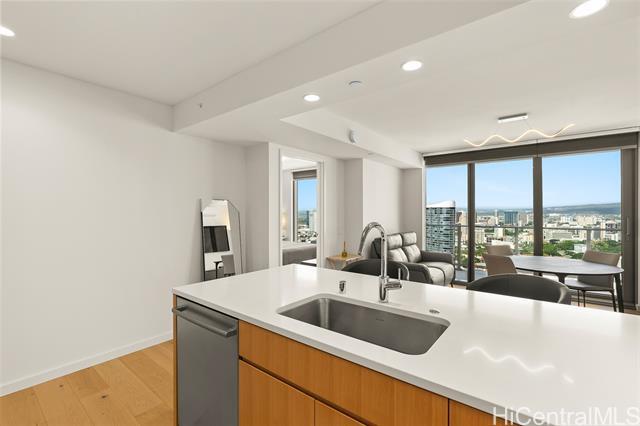 Foto del edificio - 1388 Kapiolani Blvd