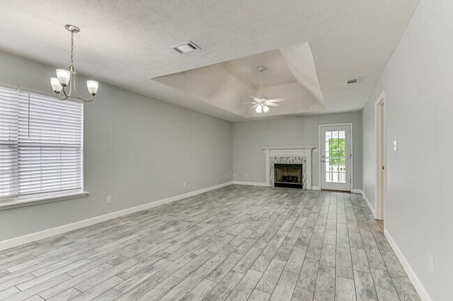Foto del edificio - 790 Faircloth Commons Rd