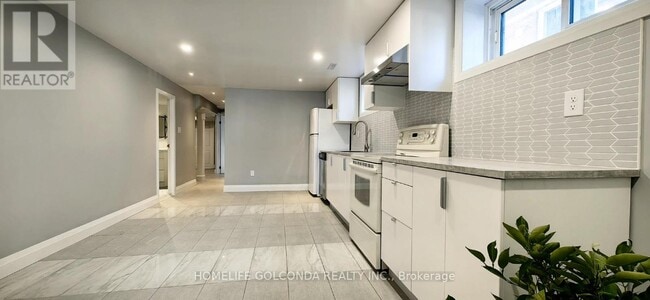 Building Photo - 17 Warfield Dr