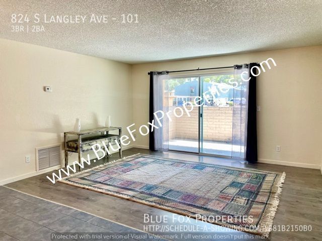 Building Photo - 824 S Langley Ave Unit 101