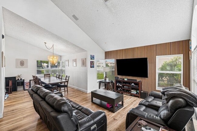 Building Photo - 7366 Ashley Shores Cir