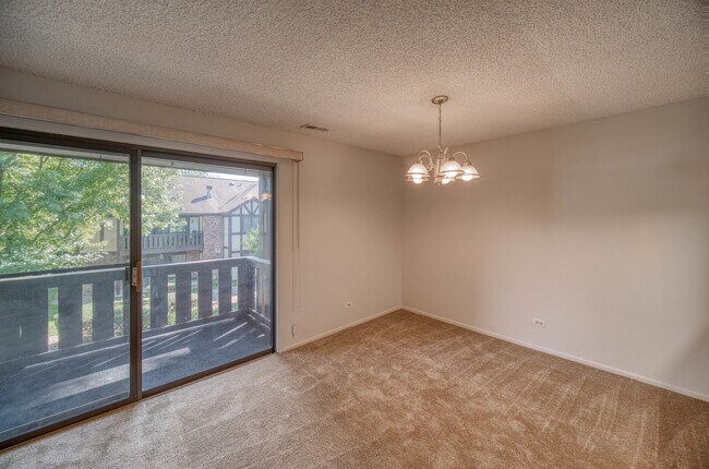Foto del edificio - 8235 Poplar Ln