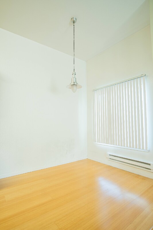 Foto del edificio - 2491 Creekside Ct