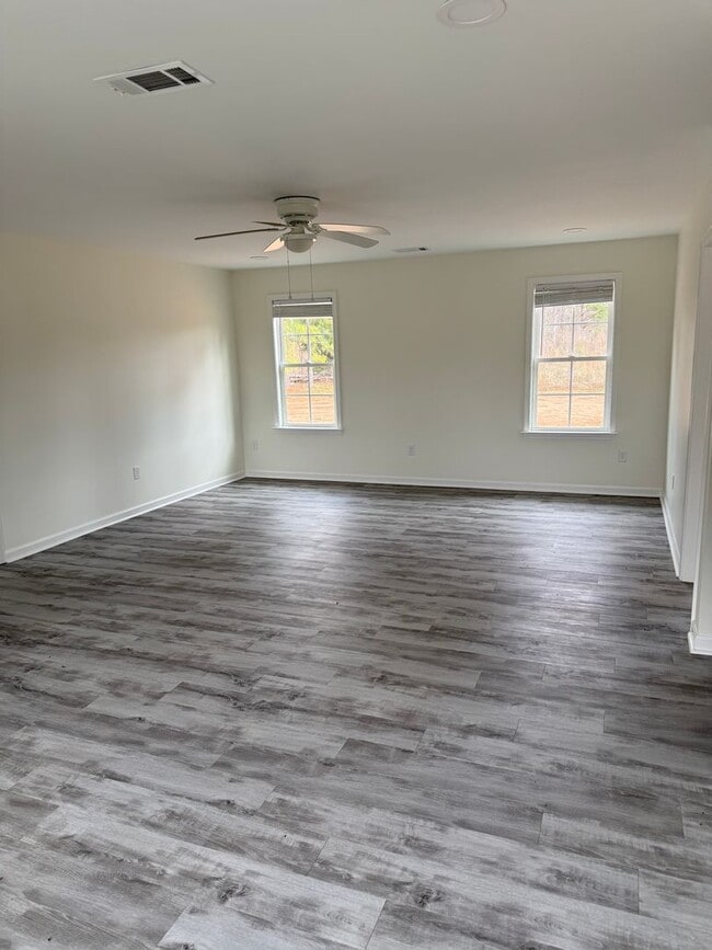 Building Photo - Brand New Build!