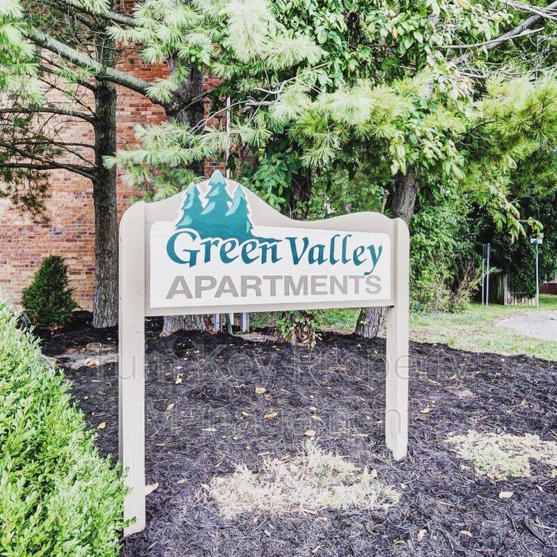 Primary Photo - 315 Green Valley Dr