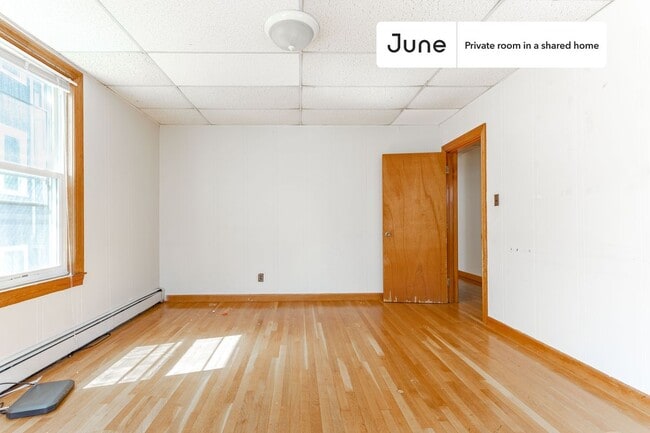 Photo - Room in Shared 5 bed/1 bath home