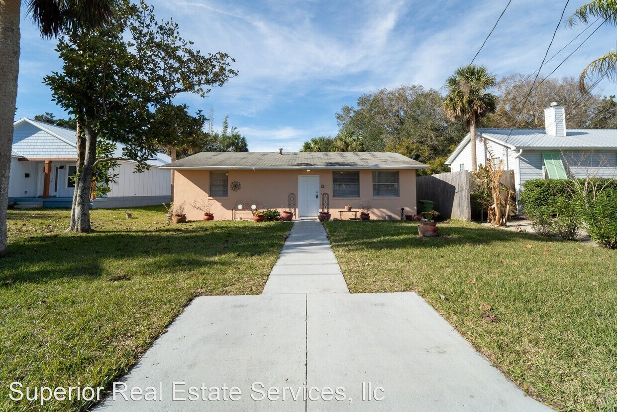 Primary Photo - 2 br, 1 bath House - 29 S Comares Ave.
