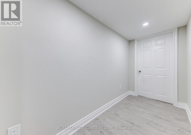 Building Photo - 15 Vanni Ave