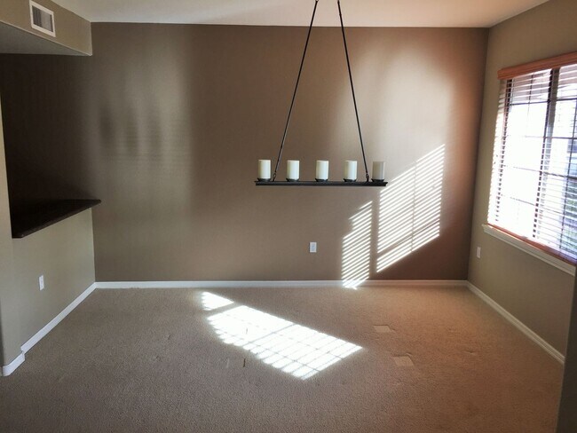Building Photo - APPLY NOW - 1716 Alpine Meadows Ln Unit 607