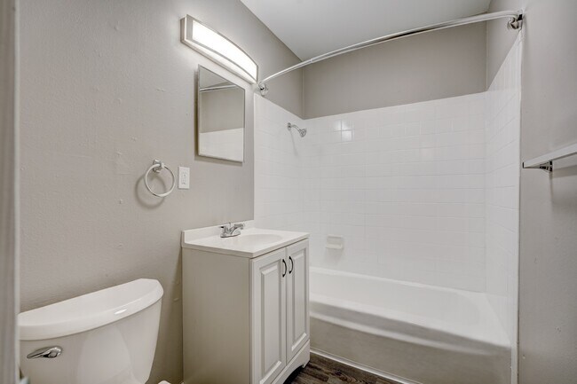 Foto del edificio - The Residences at Edmond Park