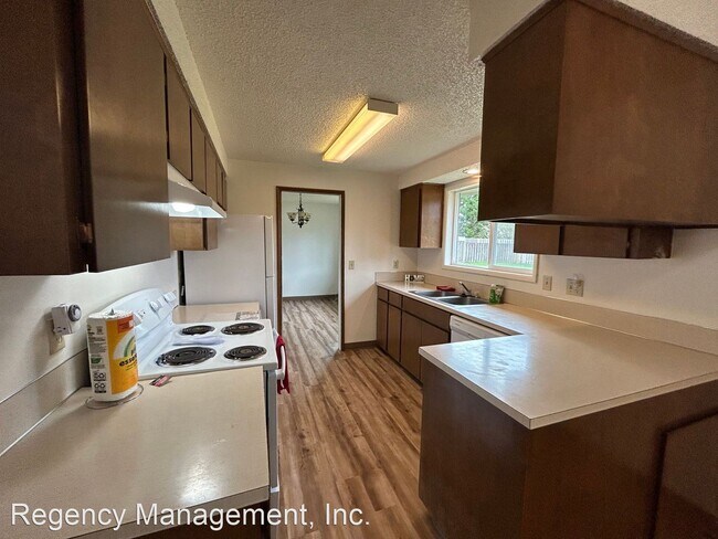 Building Photo - 3 br, 2 bath House - 19470 SW Celebrity St...