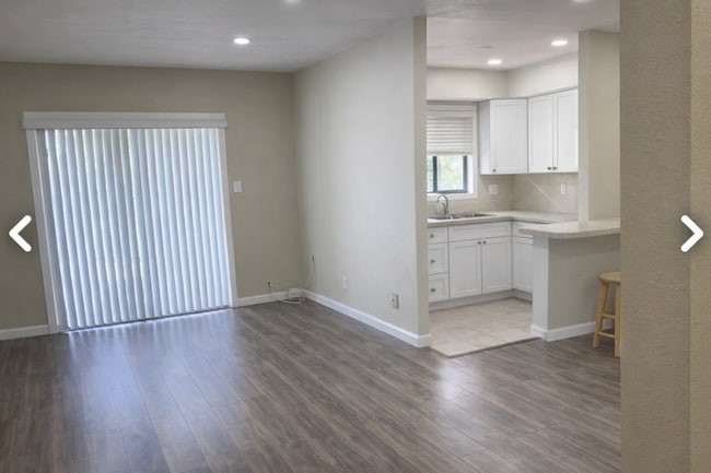 Building Photo - 129 Springwood Cir