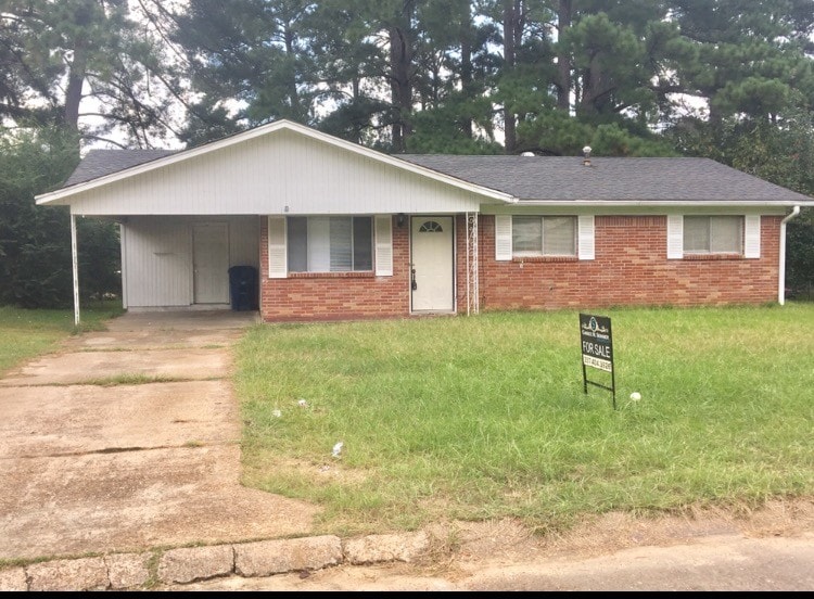 Primary Photo - 212 Hickory St