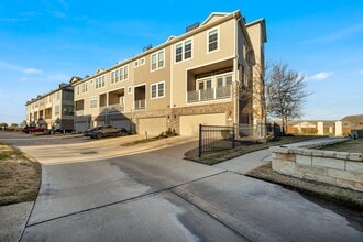 Building Photo - 9623 Towne Lake Pkwy