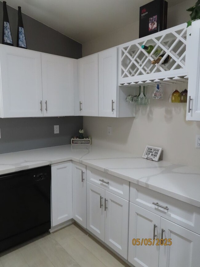 Building Photo - 2 Bedroom 2 Bath in Coyote Lakes