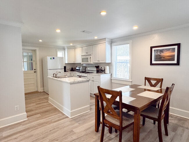 Foto del edificio - 813 N Spair St