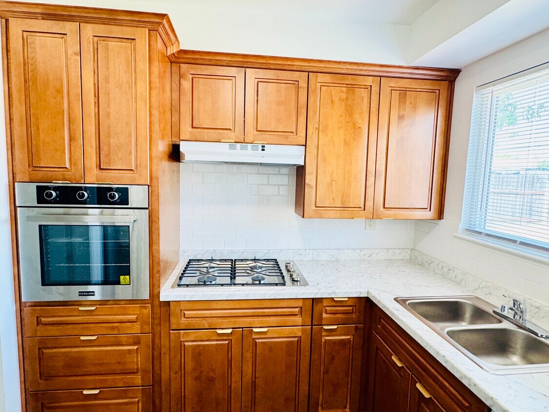 Foto principal - 63 Cathcart Ave