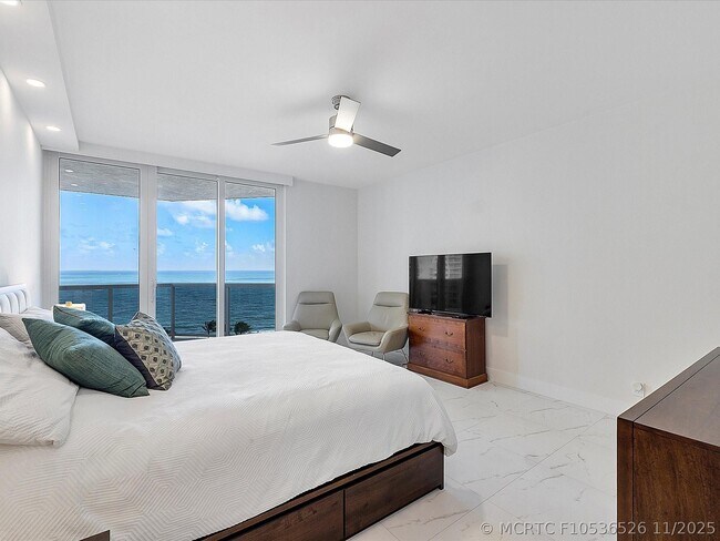 Foto del edificio - 3100 N Ocean Blvd