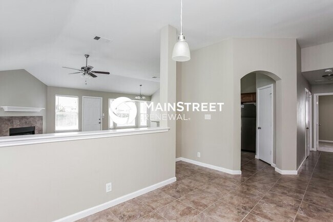 Foto del edificio - 4 Bedroom Pet-Friendly Home in Converse, TX with Main Street Renewal