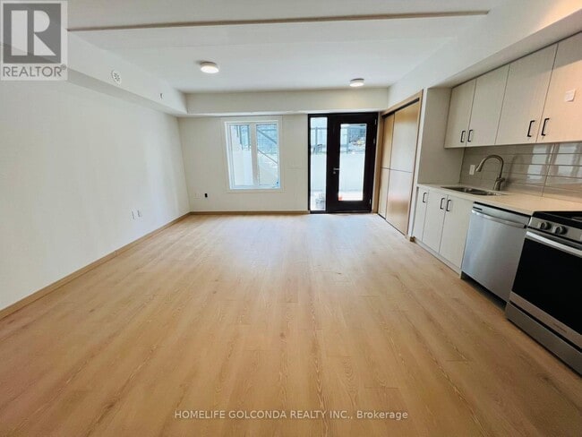 Building Photo - 3427 Sheppard Ave E