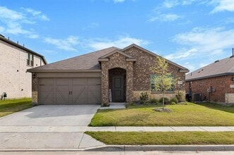 Building Photo - 2518 Rockridge Dr