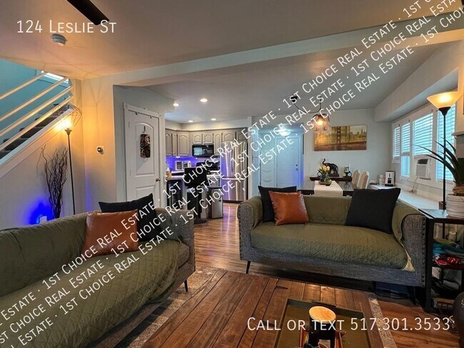 Building Photo - Fantastic 3-BDR 2-BTH House in the Eastsid...