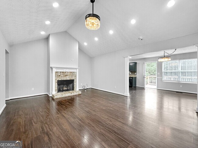 Building Photo - 105 Aprils Way