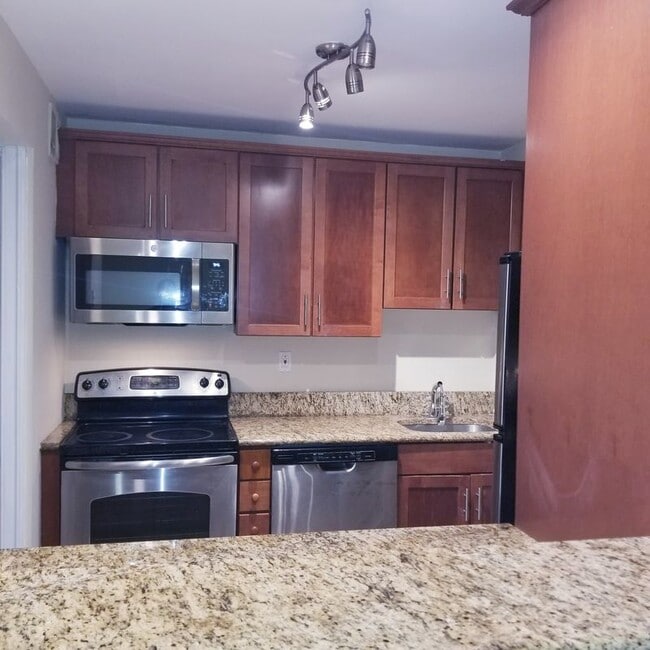 Building Photo - 111 Mulberry St