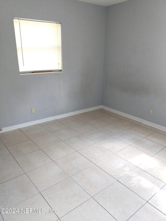 Building Photo - 4022 Spires Ave