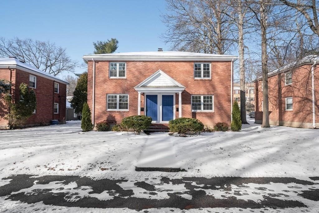 739 Vfw Pky, Boston, MA 02132 Townhome Rentals in Boston MA