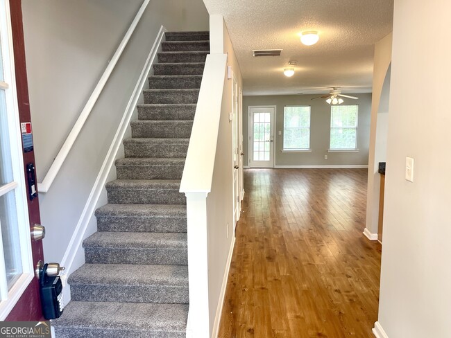 Building Photo - 140 Prattling Ct