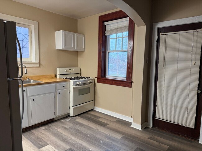 Foto del edificio - 5918 Arendes Dr