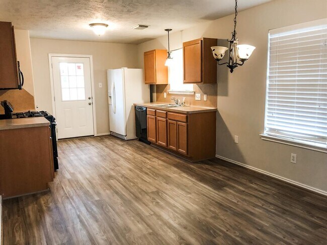 Foto del edificio - 33126 Cottonwood Bend
