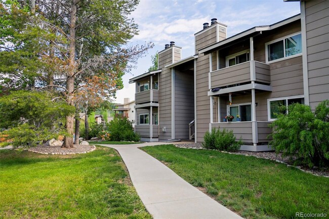 Foto del edificio - 13 Sparta Plaza