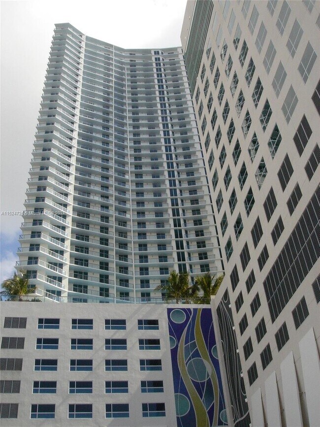 Building Photo - 185 SW 7th St