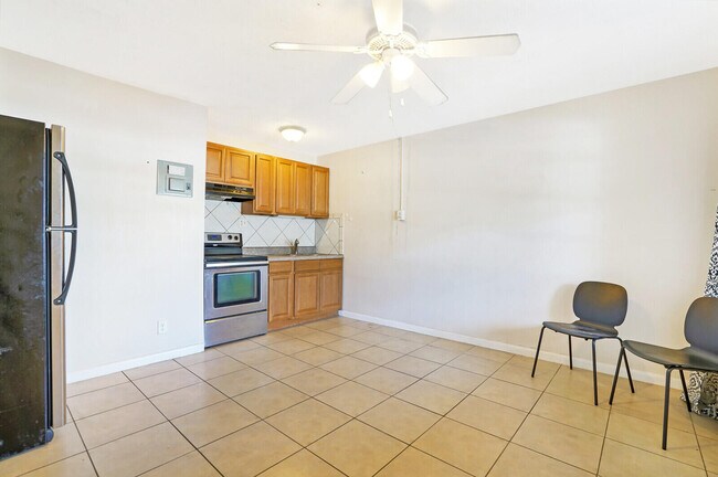 Foto del edificio - 2036 NE 26th St