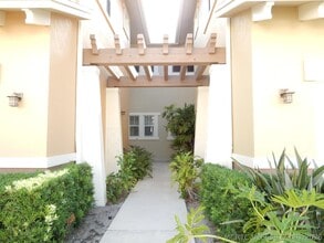 Building Photo - 669 Pacific Grove Dr