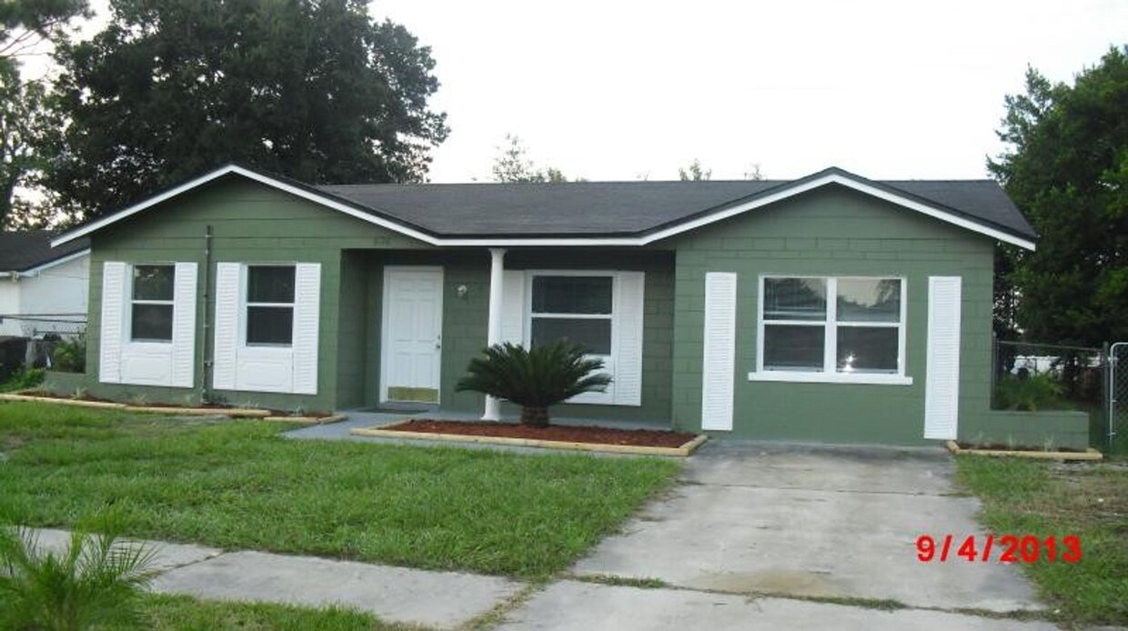 Foto principal - 4/2 Family Home For Rent in Westside Jax!