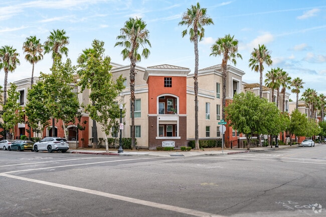 Building Photo - Metro 102 Apartments