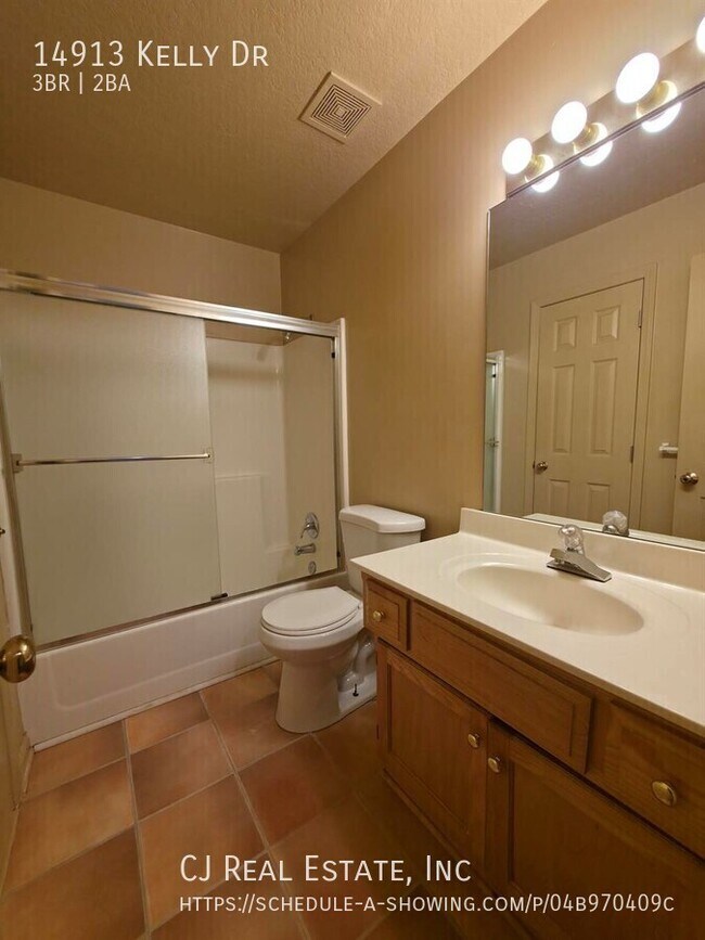 Foto del edificio - 14913 Kelly Dr